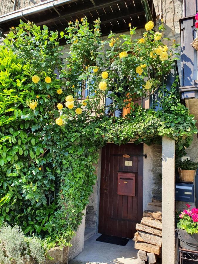 A Room With A View - Maisonnette Dans Bourg Medieval Au Bord Du Lac Leman Yvoire Exteriér fotografie